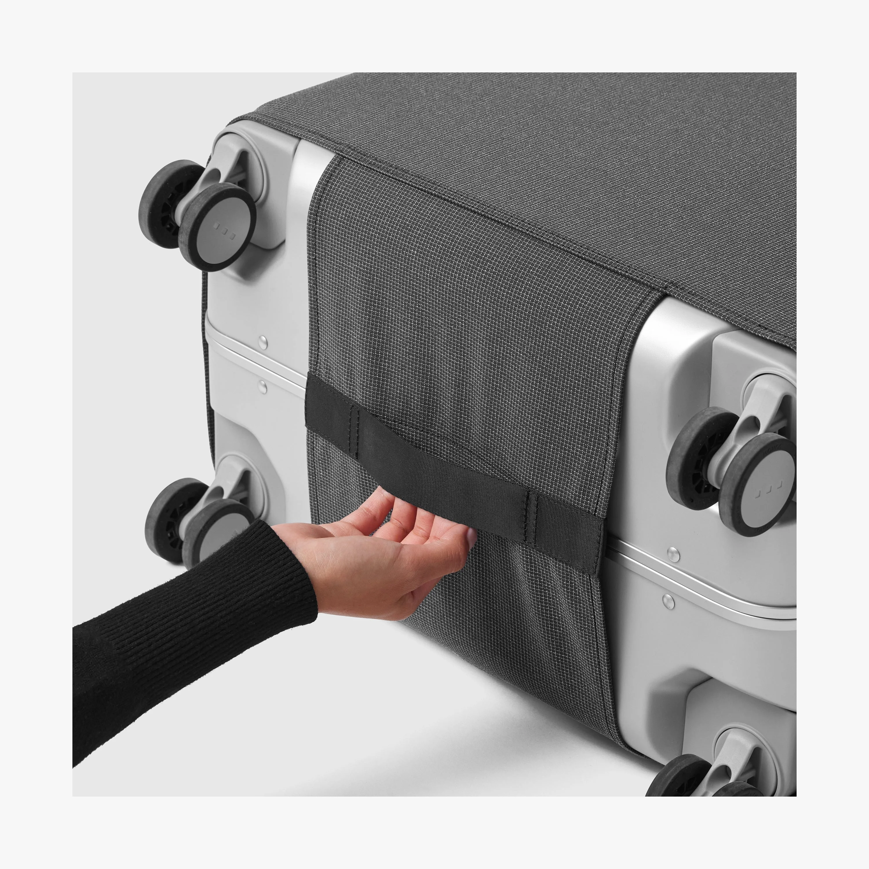 Washable Luggage Cover - Image 12
